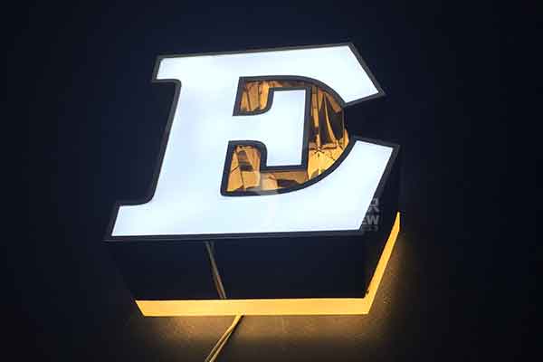 不銹鋼發光字 不銹鋼發光字